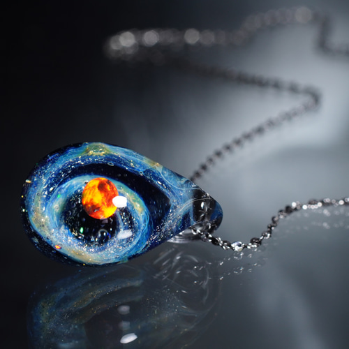 ガラスの小宇宙 オパール ミニペンダント 雫型 【YASUDA GLASS