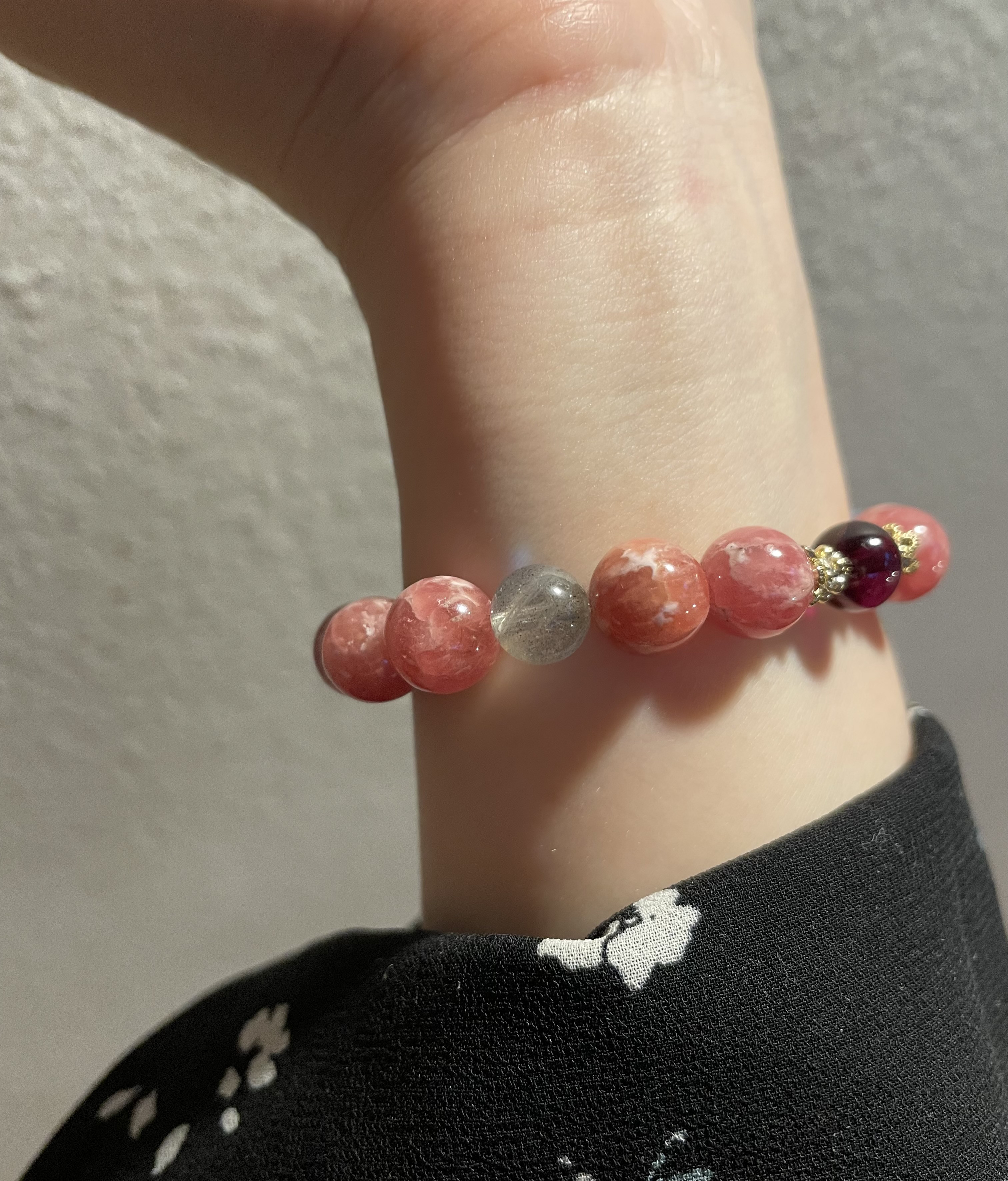 インカローズ✖︎ラブラドライト✖︎ロードライトガーネットのブレスレット