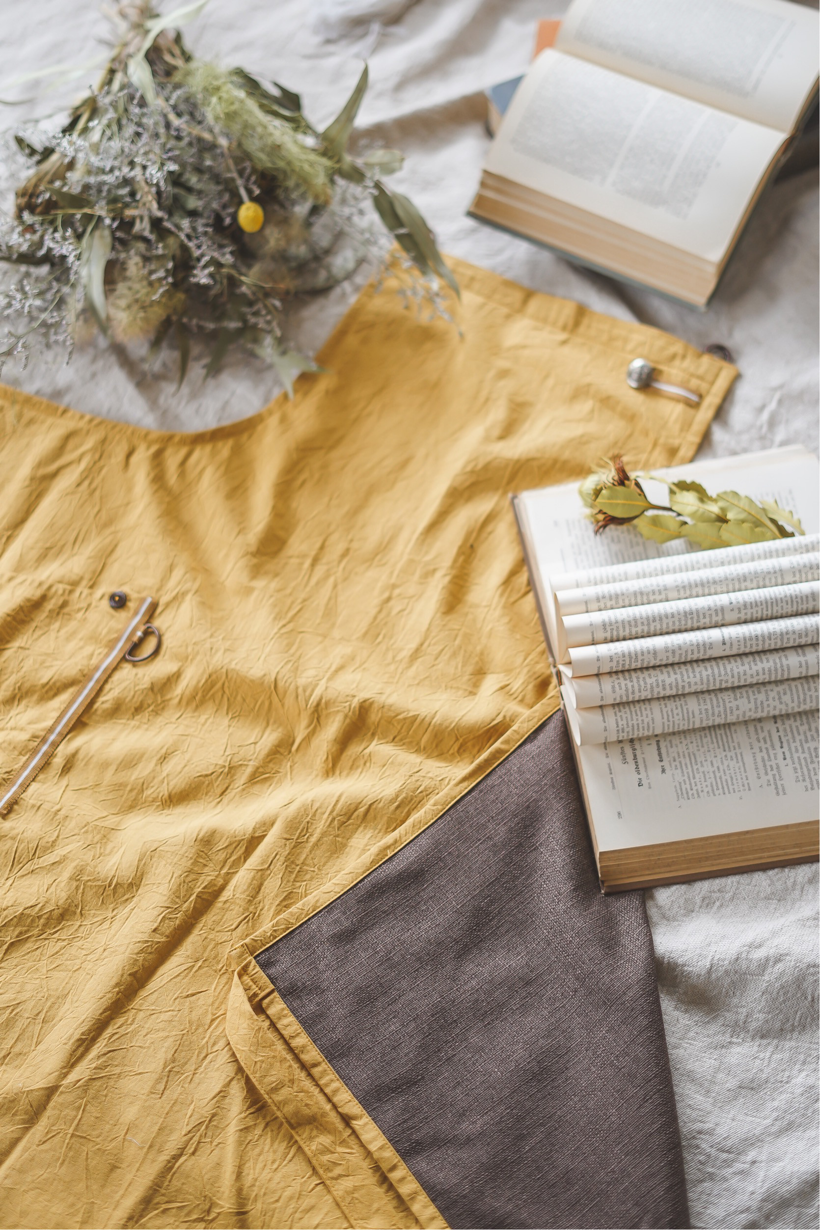 発送14日以内 イエロー ぬれんがねエプロン 表地で吸水・裏地で水から守るタイプ   男女 メンズ ギフト ネーム刺繍可