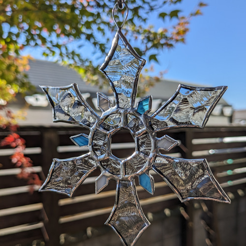 ステンドグラス サンキャッチャー 季節のオーナメント 雪の結晶 No.3