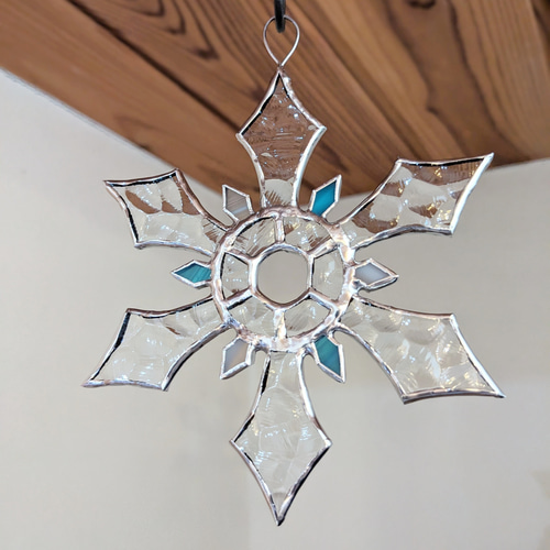 ステンドグラス サンキャッチャー 季節のオーナメント 雪の結晶 No.3