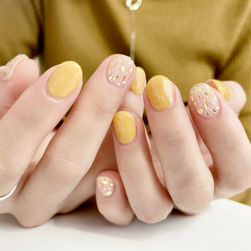 マスタードカラーとクリアデザイン ネイルチップ（つけ爪） しろくま
