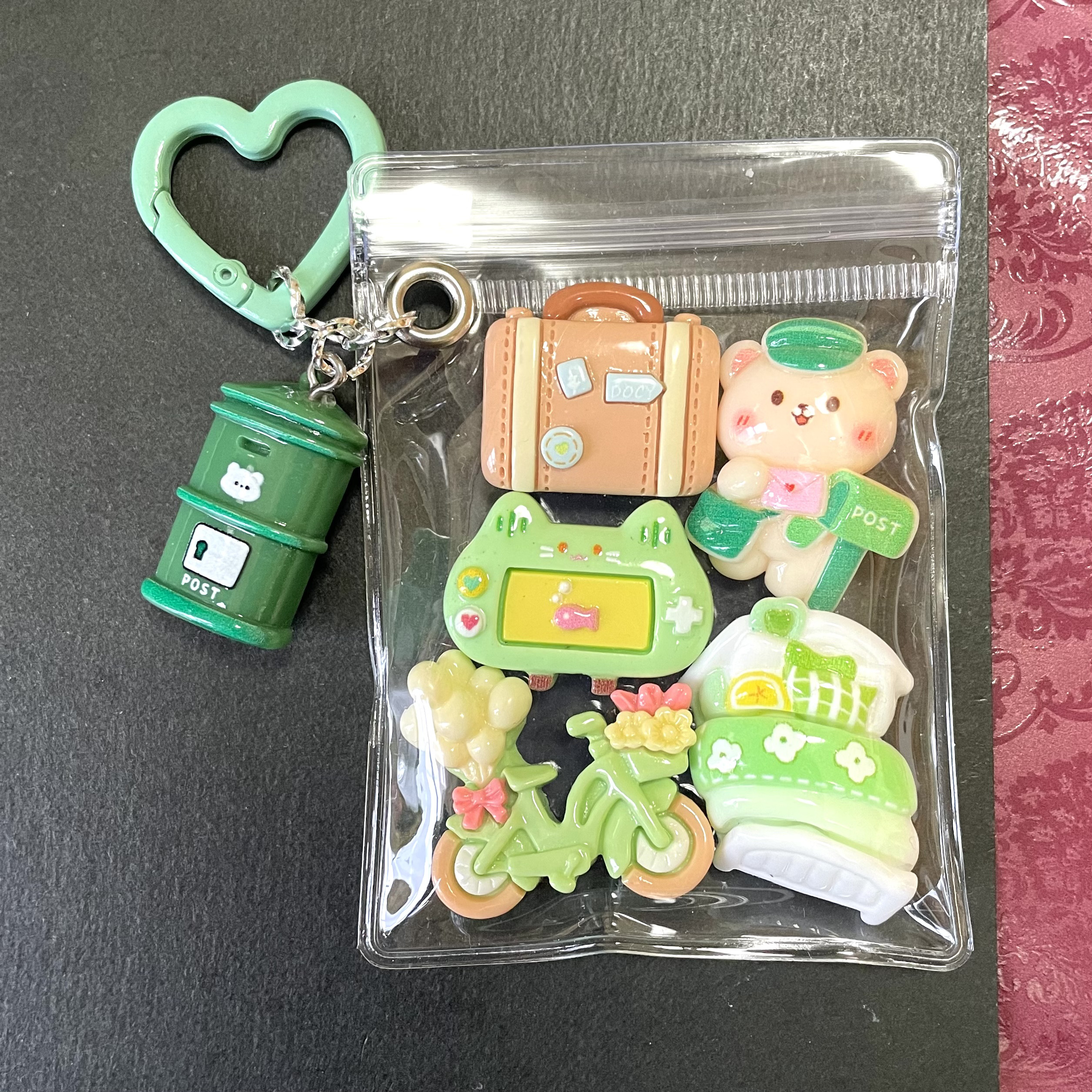 ガチャ詰めポーチ キャンディバック  ガチャ　じゃらじゃらキーホルダー 0b2aab1c828e35af8b08695a3fa8f1