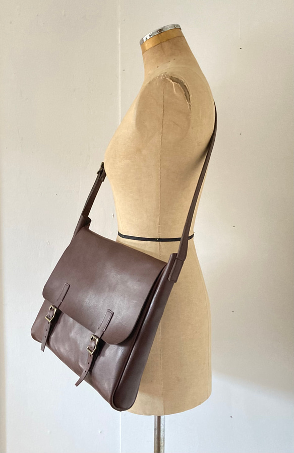 エスパサポ33様専用 タンニンなめし アンティーク メールバッグ ショルダーバッグ レザーバッグ 牛革 ダークブラウン 2枚目の画像