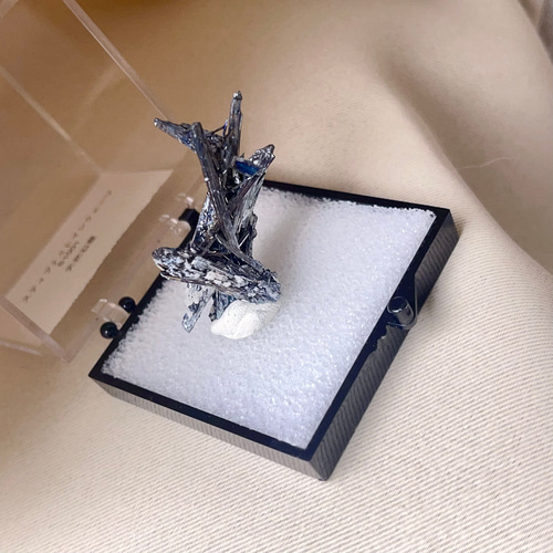 天然無処理 スティブナイトインクォーツ 原石 標本 NoS1001 箱付き