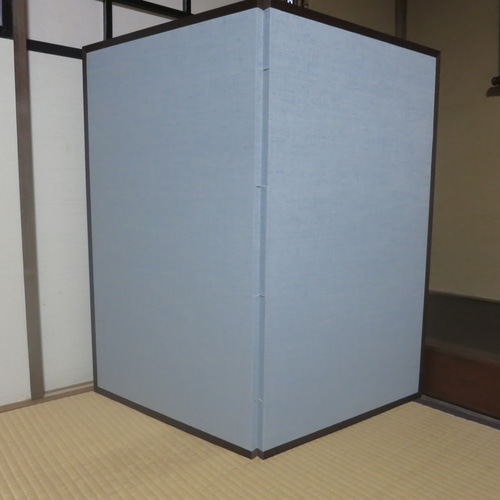 【美品】「母」 白張 鳥の子 風炉先屏風 共箱 共布 （117①） 美品】「母」 白張 鳥の子 風炉先屏風 共箱 しぶ 共布 （117①
