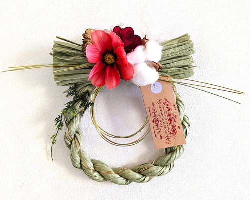 しめ縄リース 紅白の花々のしめ縄リース お正月飾り、ギフトなど