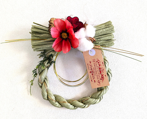 しめ縄リース 紅白の花々のしめ縄リース お正月飾り、ギフトなど