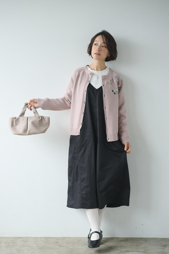 ★即納★コーデに華やかさをプラスしてくれる　花のサークル刺繍カーディガン　コットン100％　淡いピンク　241030-3 7枚目の画像