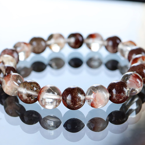 二種類のガーデンクォーツ（庭園水晶）をぐるっと並べた 金銭運を