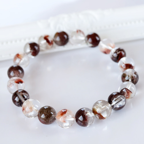 二種類のガーデンクォーツ（庭園水晶）をぐるっと並べた 金銭運を