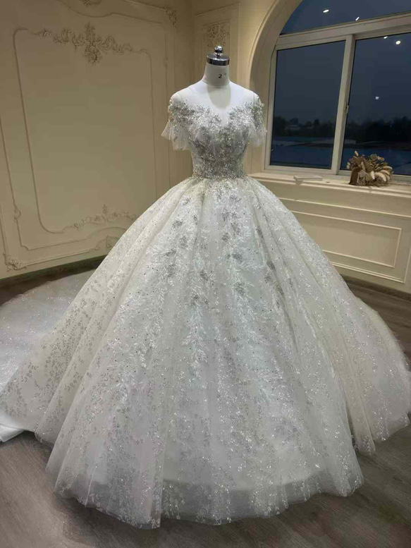 売り切りたいので最終お値下げします！！ウェディングドレス ウエディングドレス レンタル【ALL 7万円】｜A-line8401 | DEAR