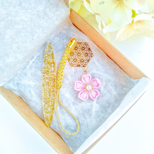 つまみ細工帯飾り　根付け　成人式　振り袖　浴衣　結婚式　打ち掛け　　神社式 つまみ細工帯飾り 根付け 成人式 振り袖 浴衣 結婚式 打ち掛け