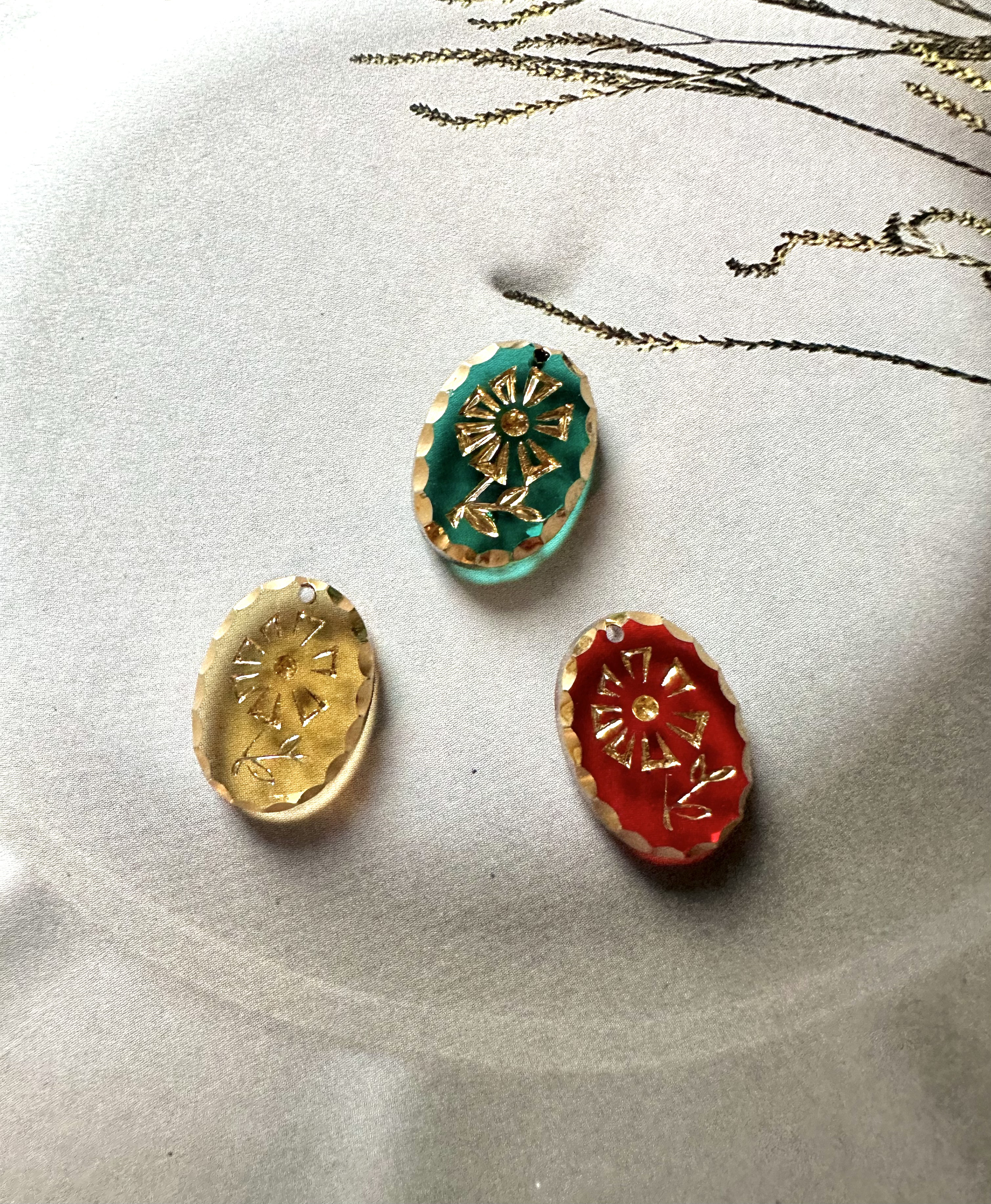 1個 1950s 〜1980s 西ドイツ 18×13mm ヴィンテージガラス オーバル 花