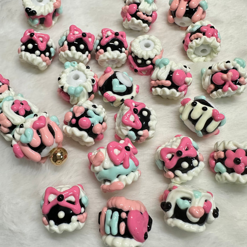 1個 20mm 手書き ペイント ビーズ ブラックピンク ビーズ ギルドバイ