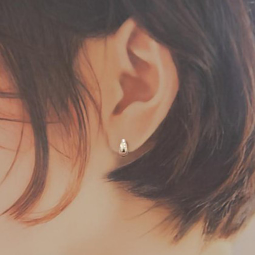 プラチナ PT900 フープピアス 両耳用　1✕15mm　刻印あり プラチナ PT900 フープピアス 両耳用 1✕15mm 刻印あり プラチナ