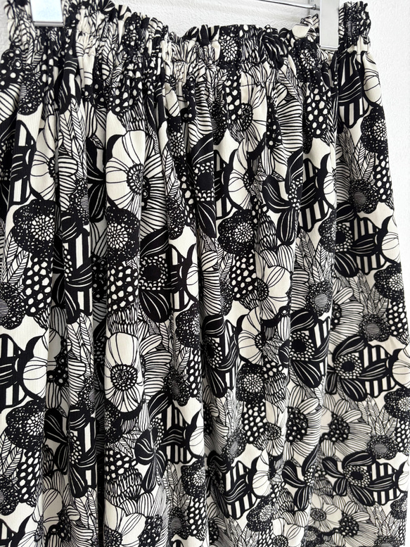 ♦︎2025新色♦︎ノルディックフラワー　コーデュロイのギャザースカート 4枚目の画像