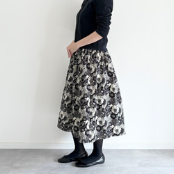 ♦︎2025新色♦︎ノルディックフラワー　コーデュロイのギャザースカート 1枚目の画像