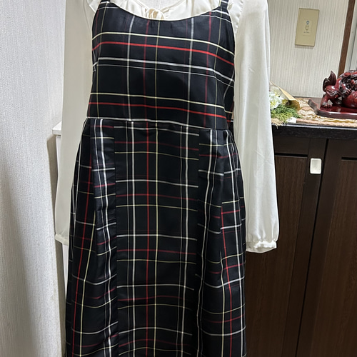 絹 大島紬 キャミソール ワンピース 黒 格子 後ろリボン結び 絹 大島紬 キャミソール ワンピース 黒 格子 後ろリボン結び