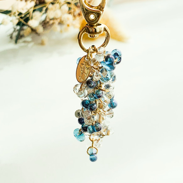 大人かわいい ガラスビーズのキーホルダー✳︎しゃらしゃら
