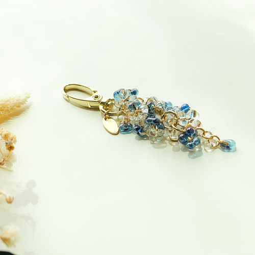 大人かわいい ガラスビーズのキーホルダー✳︎しゃらしゃら