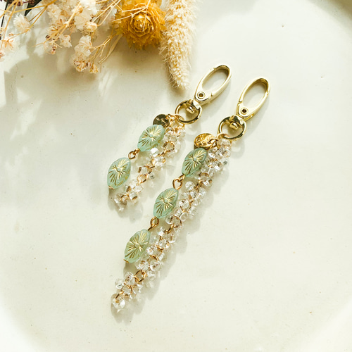 ビーズキーホルダー　大人かわいい　推し活　ハンドメイド　キーホルダー　チャーム ビーズキーホルダー 大人かわいい 推し活 ハンドメイド キーホルダー