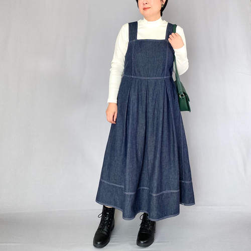 重ね着を楽しむ＊大人レトロなデニムのジャンパースカート〈ネイビー