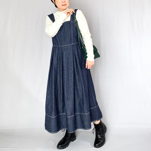 重ね着を楽しむ＊大人レトロなデニムのジャンパースカート〈ネイビー