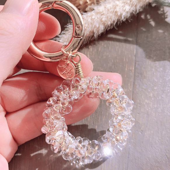 大人可愛い ガラスビーズのサークル キーホルダー*・:.クリア