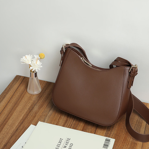 新品フリーストアvegetal革ショルダーバッグ茶色 茶色のレザーショルダーバッグ ショルダーバッグ Chet-Leather