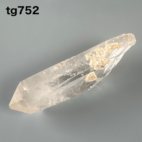 ヒマラヤ水晶 ガネーシュヒマール産 原石ポイント tg752 天然石 pinky