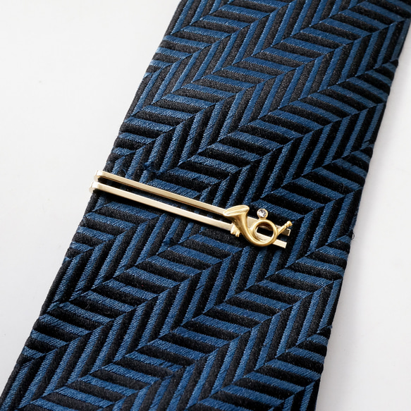 ホルン スワロフスキー 真鍮製 ネクタイピン メール便送料無料