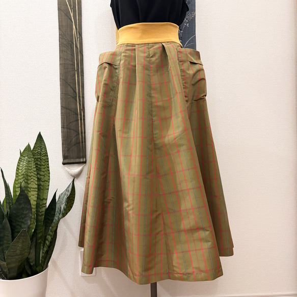 ハンドメイド 格子柄の大島紬から作ったちょっとレトロなタックス 