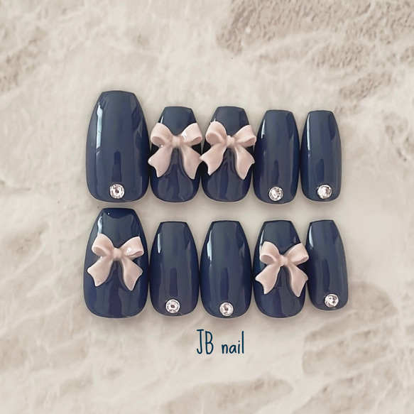 くすみネイビー×リボン♡ レトロネイル ガーリーネイル リボンネイル