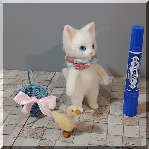 羊毛フェルト 猫 立ちニャンコ 白猫さん ねこ ネコ 猫フィギュア 羊毛