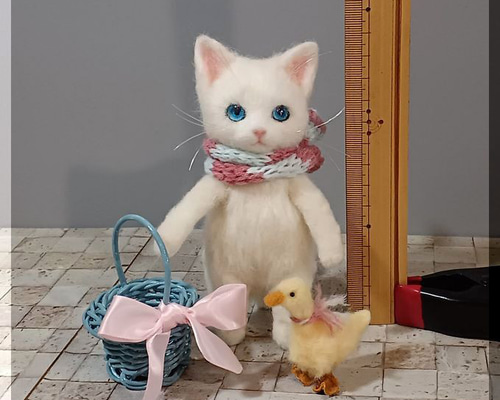 羊毛フェルト　【ずっと一緒だよ】　白猫の仔猫姉妹　猫 羊毛フェルト 【ずっと一緒だよ】 白猫の仔猫姉妹 猫 - メルカリ