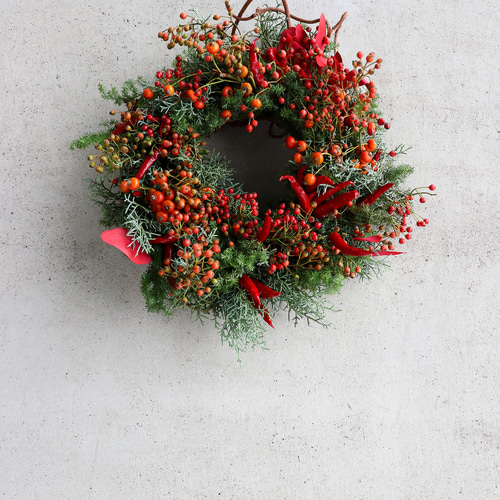 赤い実 クリスマスリース M フレッシュ 生花 サンキライ バラの