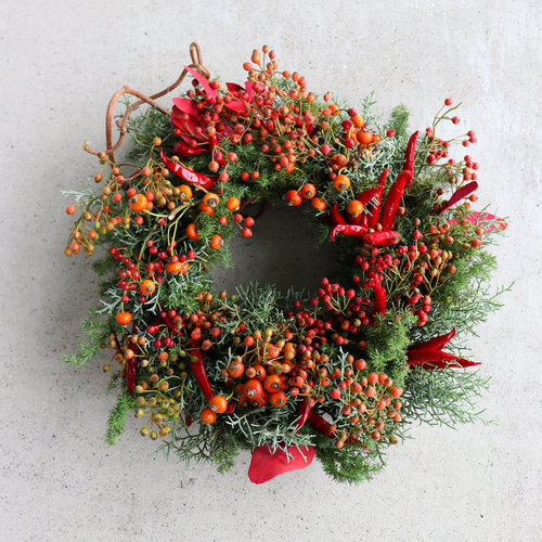 赤い実 クリスマスリース L フレッシュ 生花 サンキライ バラの実 モミ