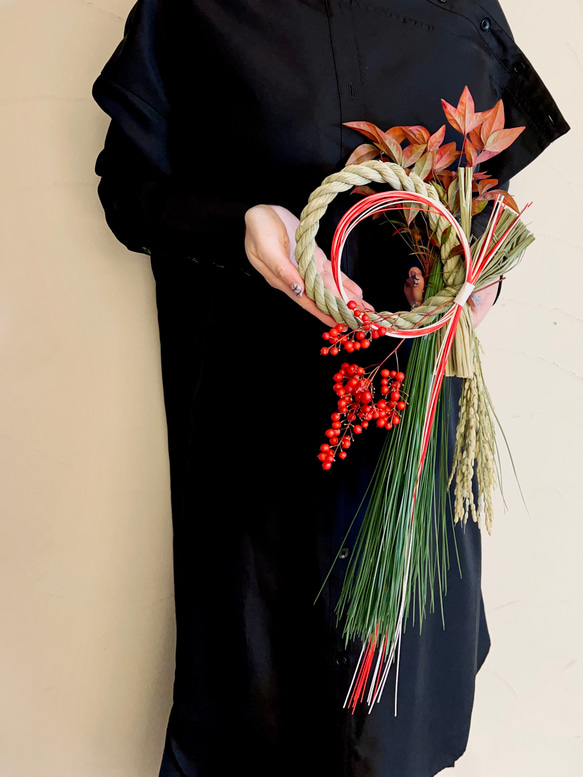 生花 大王松 しめ縄 M 【縁起を呼ぶ大王松のしめ縄飾り 南天と松】南天