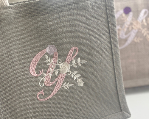 ☆新色グレー☆イニシャル刺繍のジュートバッグS☆お友達への