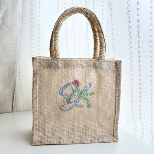 ☆新色グレー☆イニシャル刺繍のジュートバッグS☆お友達への