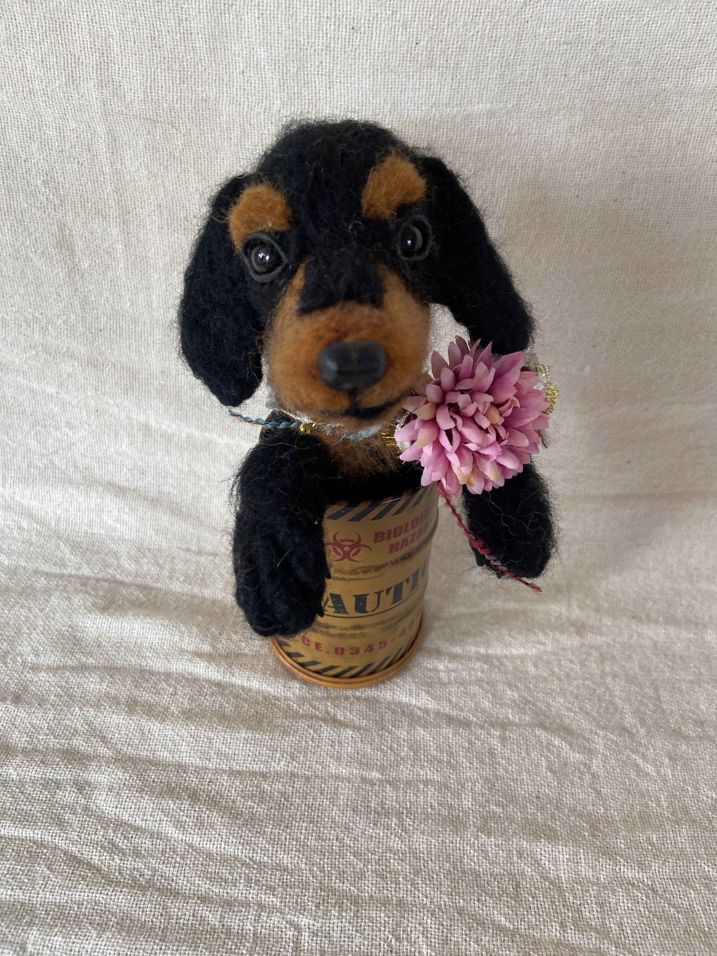 羊毛フェルト　ミニチュアダックスフンド　momoichigo 羊毛フェルト ミニチュアダックスフンド momoichigo