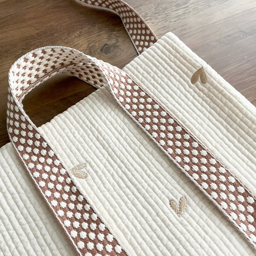 びび　りぼん　刺繍生地　ハート　キルト　キルティング　レッスンバッグ　ヌビ びび様専用 りぼん 刺繍生地 ハート キルト キルティング