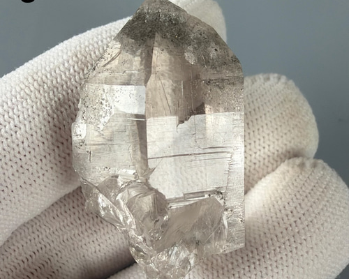 ヒマラヤ水晶 ガネーシュヒマール産 原石ポイント tg953 天然石 pinky