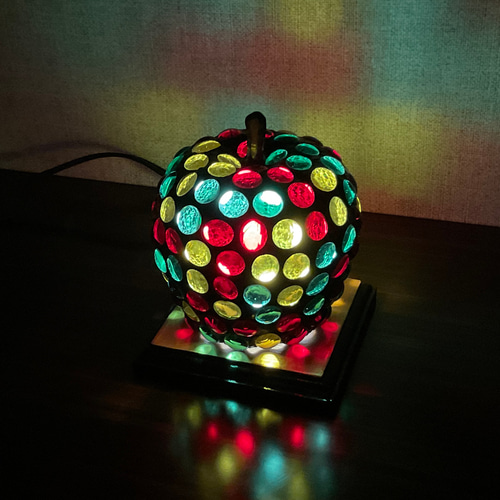 りんご4点セット　林檎のステンドグラスランプとAppleガラス小物 リンゴ 〔apple〕 - オリジナルランプの専門店 Nijiiro Lamp
