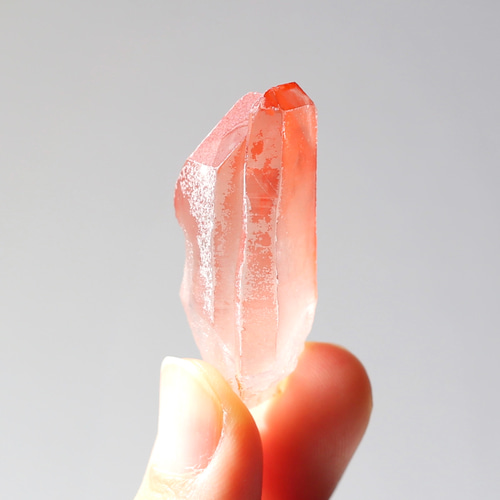 ディープピンクレムリアンシード 天然石 水晶 鉱物 一点物 ツインレイ ディープピンクレムリアンシード 天然石 水晶 鉱物 一点物