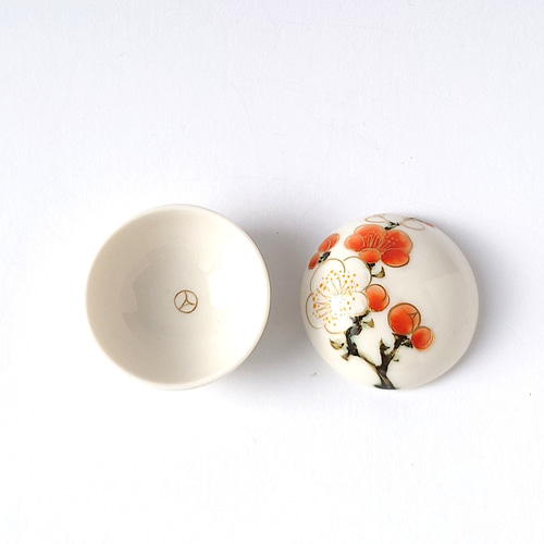 小さな可愛いボンボニエール。紅白梅 ボンボニエール 磁器 その他