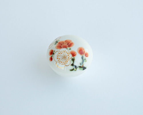 小さな可愛いボンボニエール。紅白梅 ボンボニエール 磁器 その他