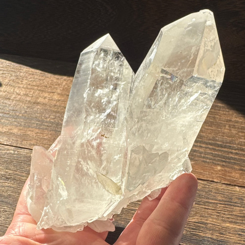 カンチェンジュンガ産ヒマラヤ水晶クラスター　10ｃｍ程度　72g カンチェンジュンガ産 ヒマラヤ水晶 原石クラスター tg773