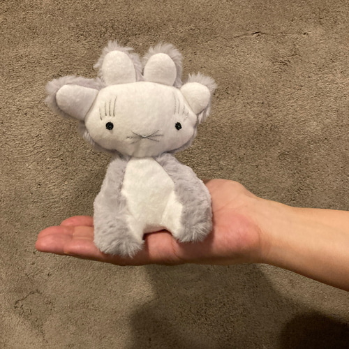 うさぎに擬態したひとつ目ちゃん ぬいぐるみ SHIOxSHIO 通販